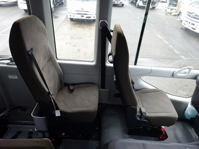 トヨタ コースター 小型 バス 2WG-GDB110(108246) 17枚目