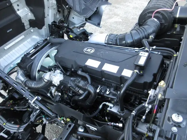 日産自動車 クオン 大型 トラクタ 2RG-GK5DAD(106708) 39枚目