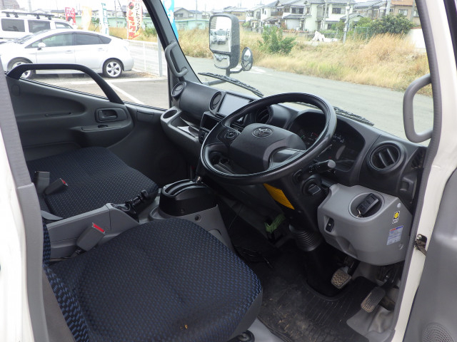 トヨタ トヨエース 小型 平ボディ 2RG-XZC605(110995) 6枚目