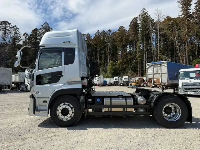 日産自動車 クオン 大型 トラクタ 2PG-GK6DAD(106848) 8枚目
