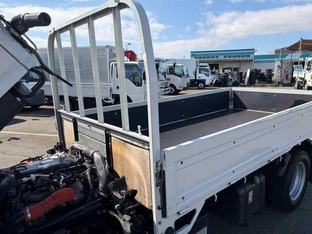 マツダ タイタン 小型 平ボディ 2RG-LKS88A(112747) 35枚目