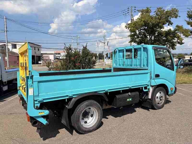トヨタ トヨエース 小型 平ボディ TKG-XZU605(110730) 3枚目