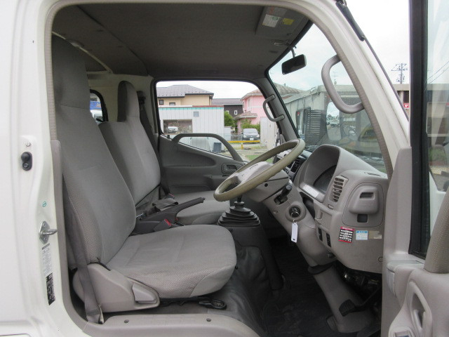 トヨタ ダイナ 小型 バン BDG-XZU508V(109087) 15枚目