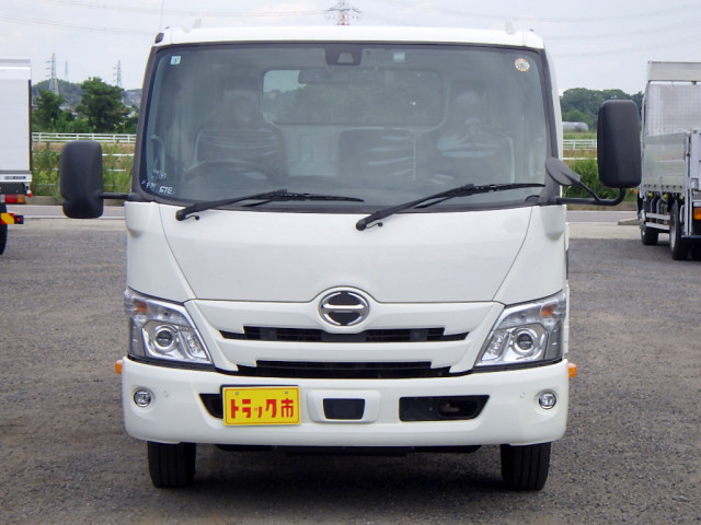 日野 デュトロ 小型 平ボディ 2RG-XZC710M(110073) 3枚目