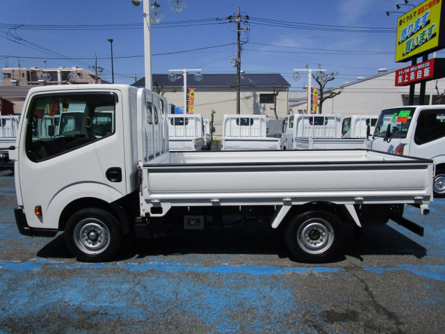 日産自動車 アトラス 小型 平ボディ CBF-SQ2F24(105368) 11枚目