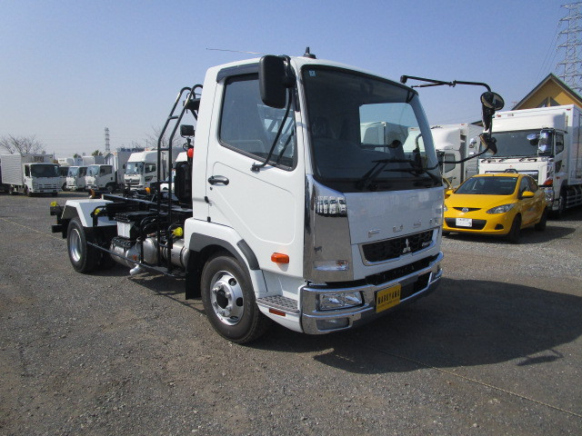 Mitsubishi Fuso fighter Middle Arm roll trucks 2KG-FK72F(97105) 2枚目