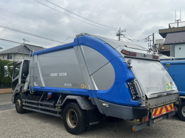 三菱ふそう ファイター 増トン 塵芥車（プレス式） QKG-FK72FZ(110599) 4枚目