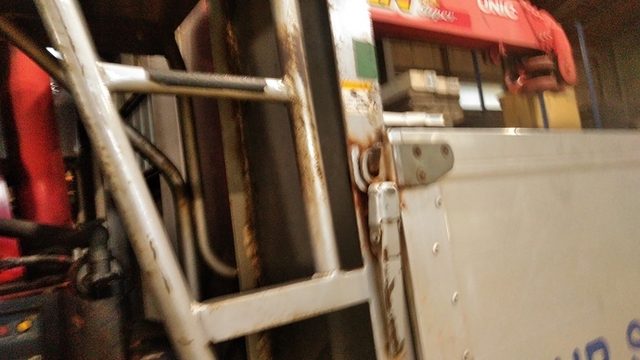 三菱ふそう ファイター 増トン 平ボディ（クレーン付） PJ-FK64FLZ(2815) 44枚目