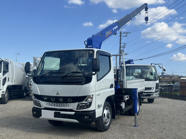 三菱ふそう キャンター 小型 平ボディ（クレーン付） 2RG-FEAV0(107075) 1枚目