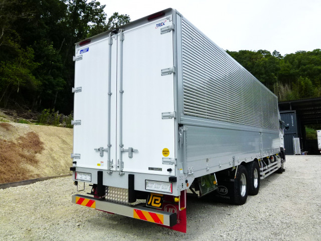 UDトラックス（日産） クオン 大型 ウィング 2RG-CD5FA(112318) 4枚目