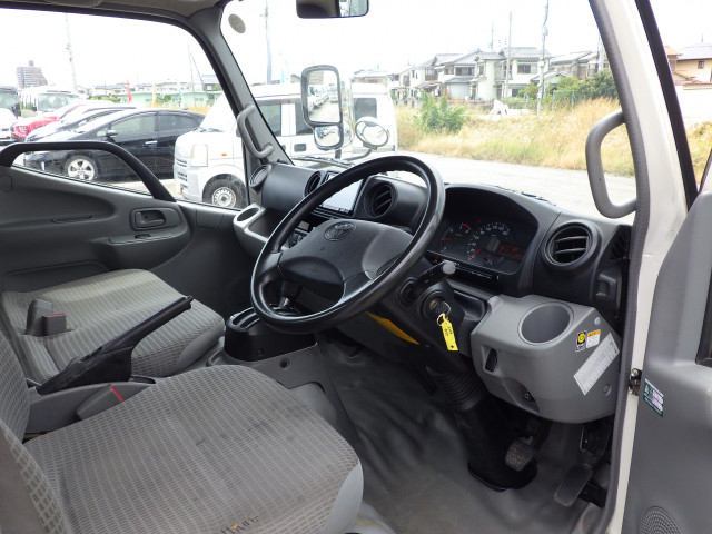 トヨタ ダイナ 小型 平ボディ TKG-XZC605(110657) 6枚目