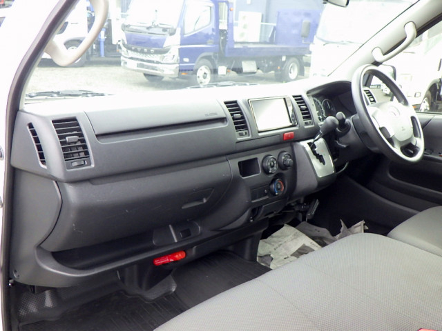 トヨタ レジアスエース 小型 バン CBF-TRH200V(110089) 45枚目