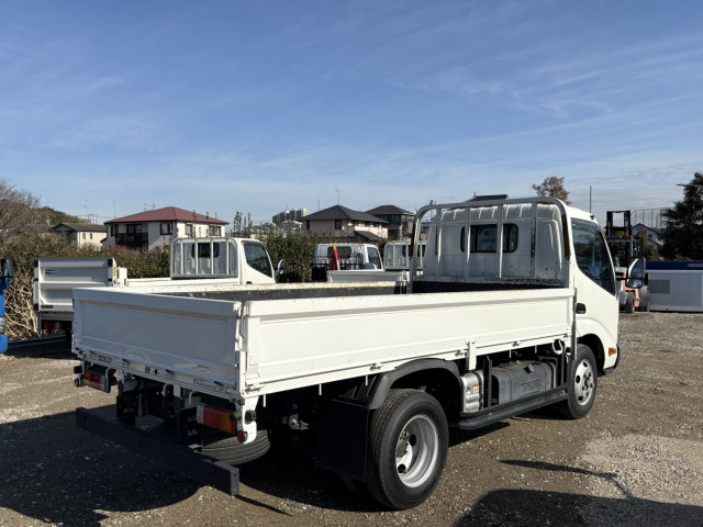 トヨタ ダイナ 小型 平ボディ 2RG-XZU645(100256) 3枚目
