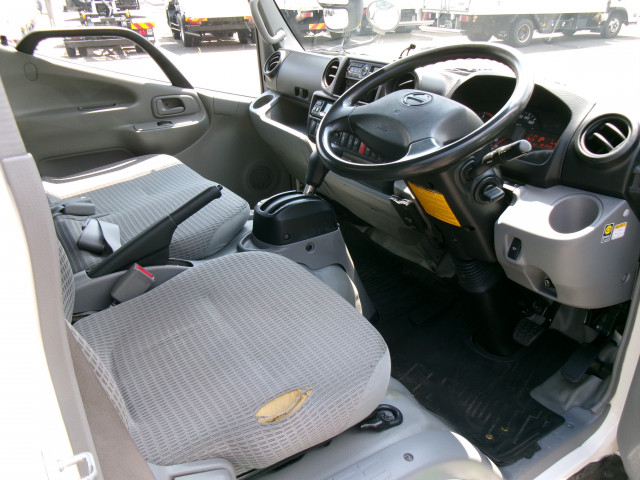 日野 デュトロ 小型 冷蔵冷凍バン TPG-XZU605M(109380) 5枚目