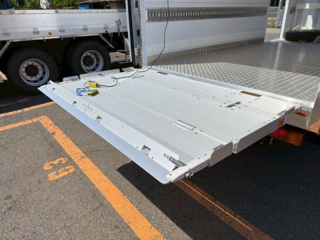 日野 デュトロ 小型 冷蔵冷凍バン 2WG-XZU713N(113242) 6枚目