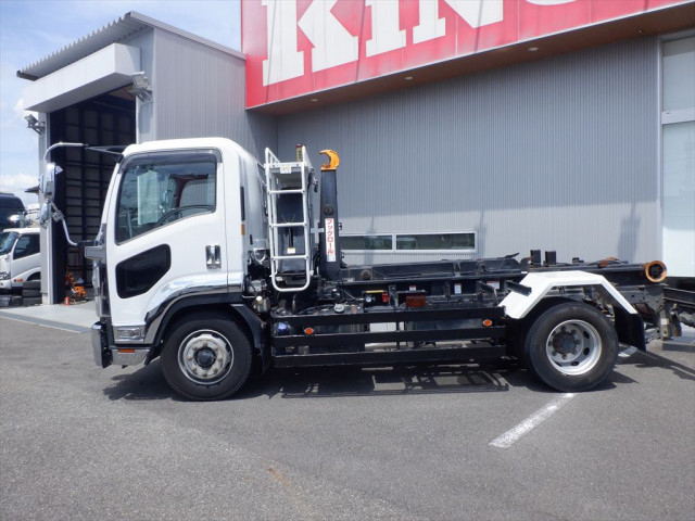 いすゞ フォワード 増トン コンテナ専用車 2RG-FTR90U2(109237) 3枚目