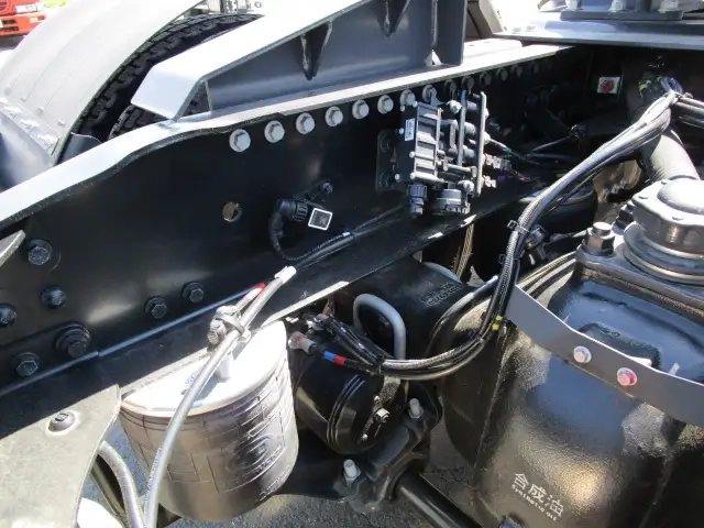 日産自動車 クオン 大型 トラクタ 2PG-GK6DAD(106852) 14枚目