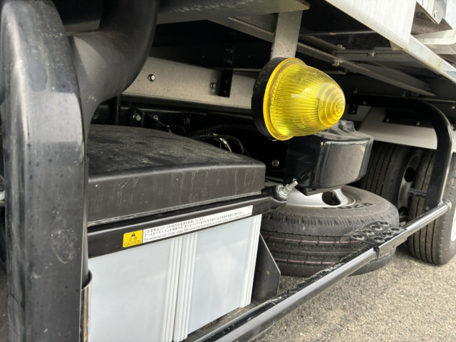 三菱ふそう キャンター 小型 冷蔵冷凍バン 2RG-FBA20(106380) 38枚目