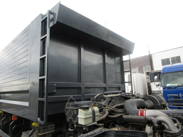 UDトラックス（日産） クオン 大型 深ダンプ（土砂禁） QKG-CW5YL(37012) 31枚目