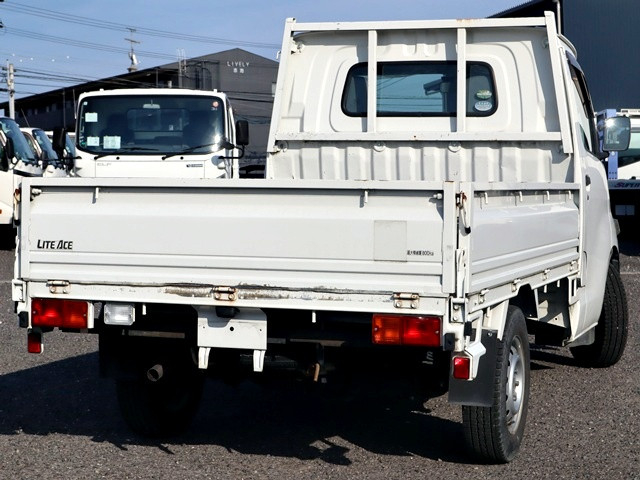 トヨタ ライトエース 小型 平ボディ DBF-S402U(109324) 3枚目