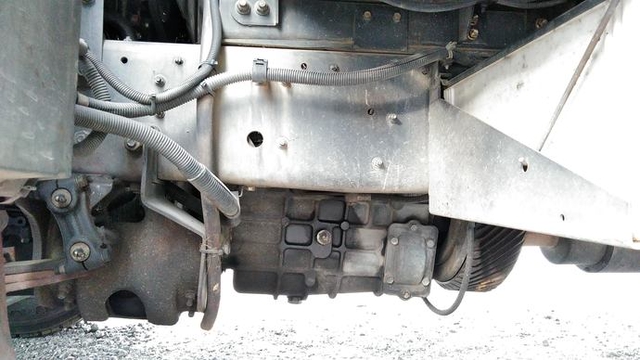 UDトラックス（日産） コンドル 増トン 冷蔵冷凍ウィング PK-PK36A(3763) 15枚目