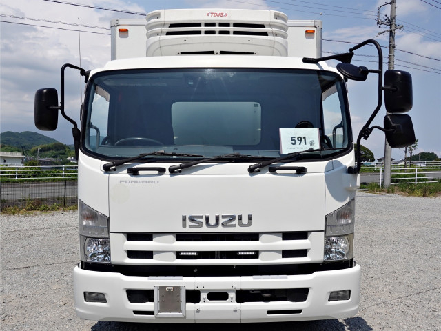 Isuzu forward 6studs large Freezer box_body SKG-FSR90T2(109467) 3枚目