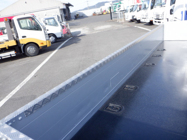 マツダ タイタン 小型 平ボディ（クレーン付） BKG-LKR85AR(79317) 11枚目