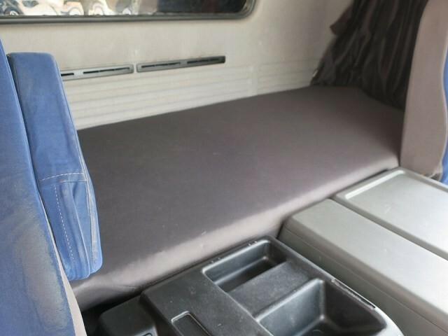 いすゞ ギガ 大型 ウィング QKG-CYJ77A(35575) 47枚目