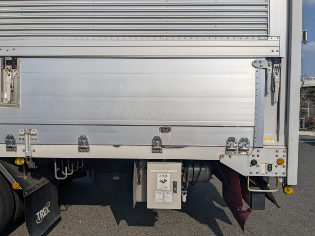 UDトラックス（日産） クオン 大型 ウィング 2PG-CG5CA(100074) 23枚目