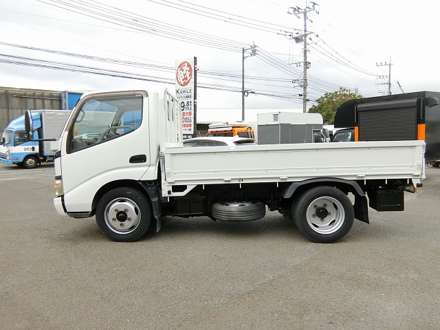 トヨタ トヨエース 小型 平ボディ PB-XZU301(111748) 9枚目