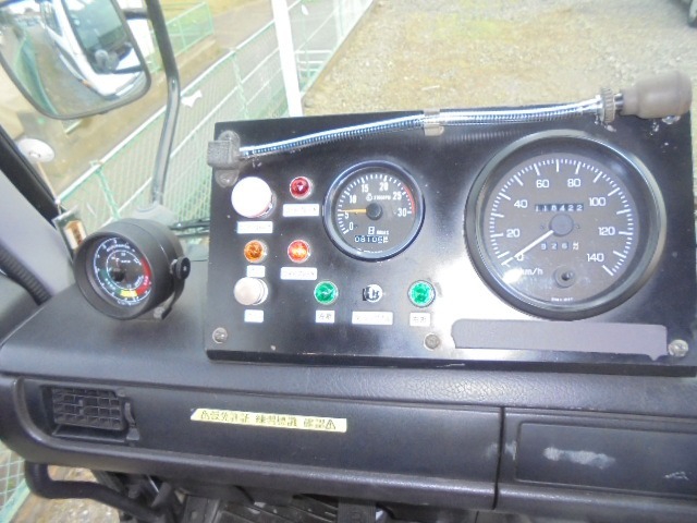 UDトラックス（日産） ビッグサム 大型 平ボディ KC-CD53CVH(9406) 13枚目