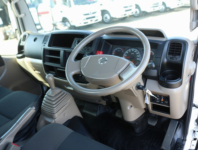 日産自動車 小型 平ボディ SDG-SZ5F24(113380) 31枚目