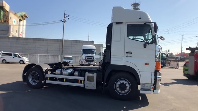 日野 プロフィア 大型 トラクタ QPG-SH1EGDG(34895) 24枚目