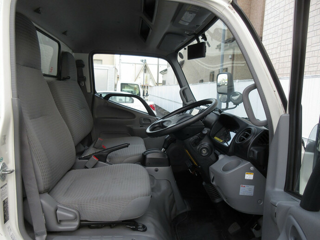 トヨタ ダイナ 小型 バン TKG-XZC605(8793) 31枚目