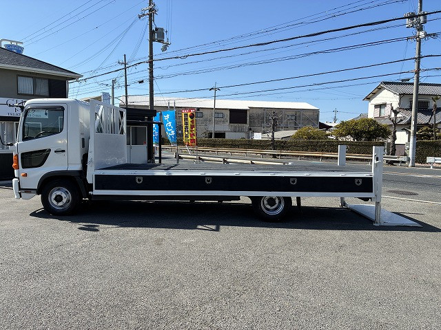 日野 レンジャー 中型 平ボディ TKG-FC7JJAA(100927) 11枚目