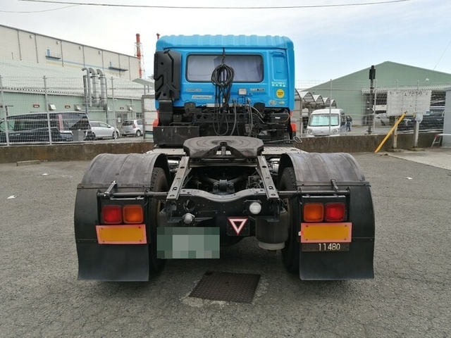 UDトラックス（日産） クオン 大型 トラクタ AKG-GK4XAB(5650) 6枚目