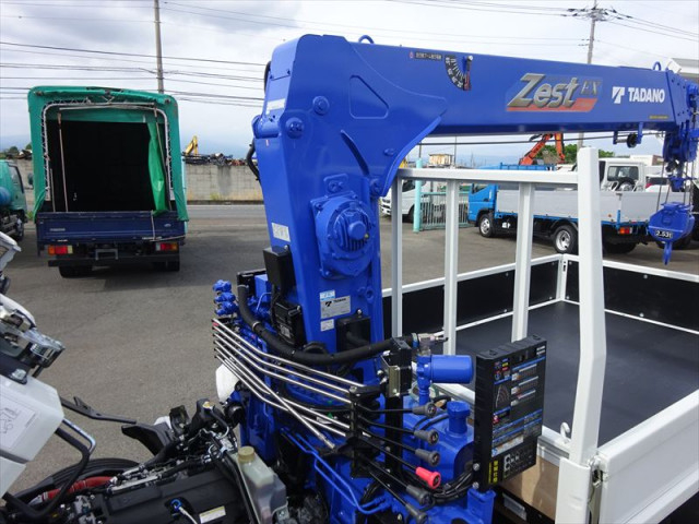 三菱ふそう キャンター 小型 平ボディ（クレーン付） 2RG-FEAV0(107118) 30枚目