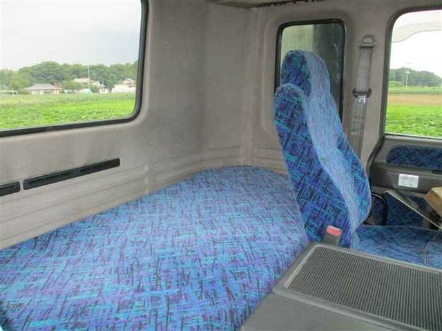 いすゞ ギガ 大型 トラクタ KL-EXZ75J3(37793) 7枚目