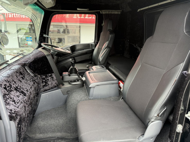 いすゞ ギガ 大型 トラクタ QKG-EXD52BD(112080) 33枚目