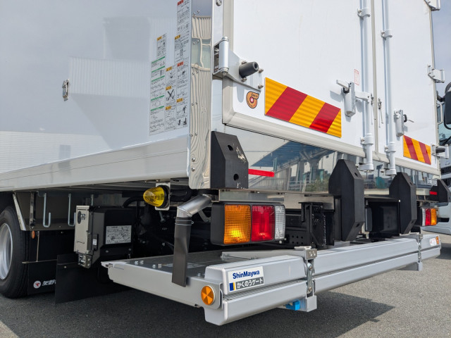 三菱ふそう ファイター 中型 冷蔵冷凍バン 2KG-FK65F(112450) 6枚目
