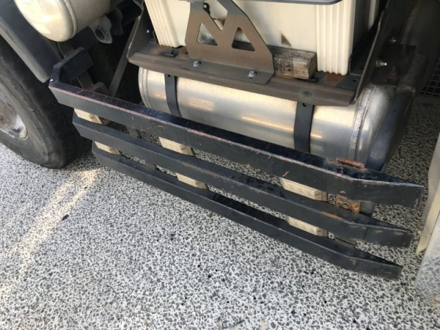 UDトラックス（日産） クオン 大型 トラクタ 2PG-GK5AAB(111839) 45枚目