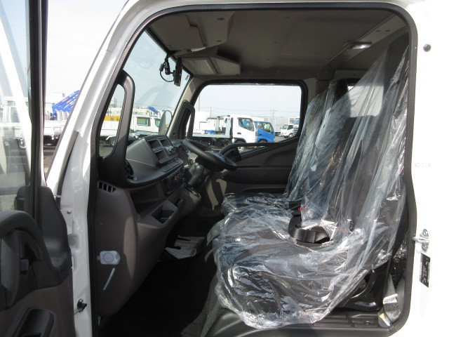 Mitsubishi Fuso canter Small Double cab 2RG-FBA20(88746) 21枚目