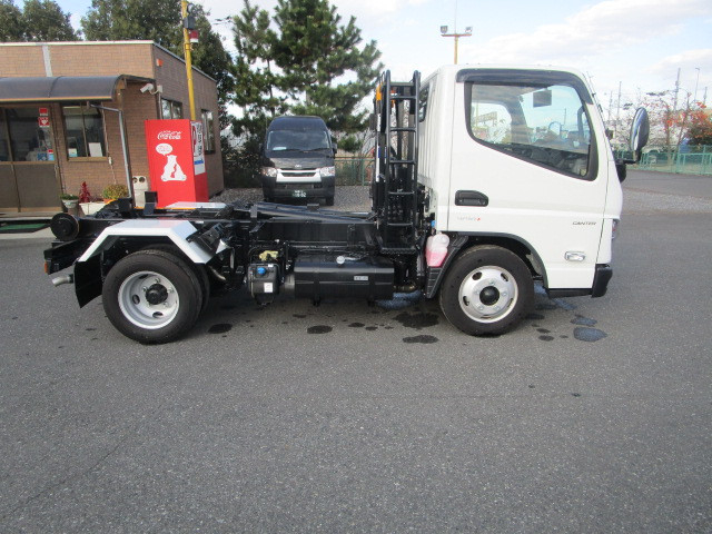 三菱ふそう キャンター 小型 コンテナ専用車 2RG-FBAV0(97404) 6枚目