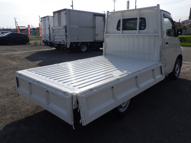 トヨタ タウンエース 小型 平ボディ 5BF-S403U(105379) 23枚目