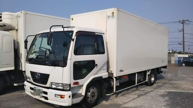 UDトラックス（日産） コンドル 中型 冷蔵冷凍バン PB-MK36A(3321) 1枚目