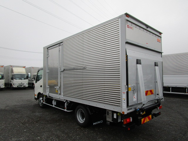 日野 デュトロ 小型 バン 2WG-XZU713N(112379) 3枚目