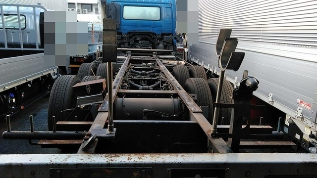 UDトラックス（日産） ビッグサム 大型 キャブ付きシャーシ ADG-CD4YA(3725) 6枚目