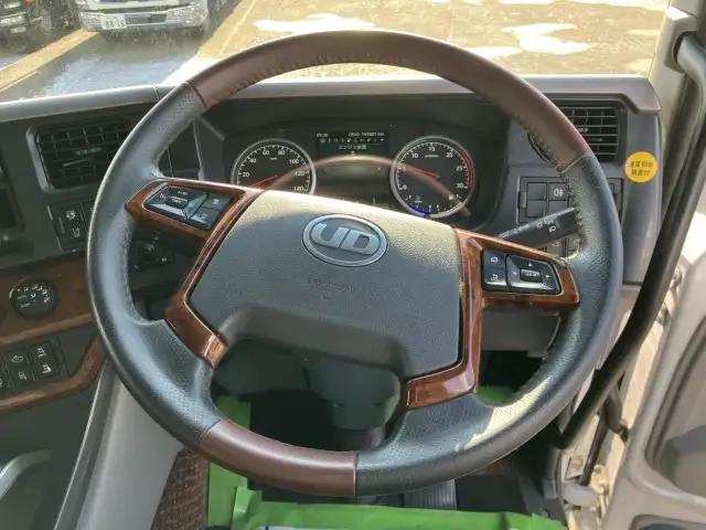 日産自動車 クオン 大型 トラクタ 2PG-GK5AAD(106701) 31枚目