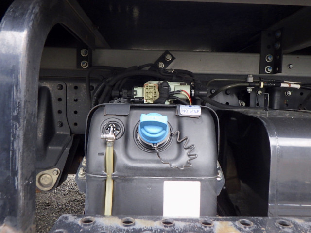 三菱ふそう キャンター 小型 冷蔵冷凍バン TPG-FBA50(110061) 35枚目