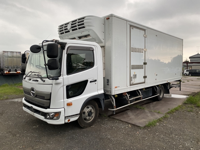 日野 レンジャー 中型 冷蔵冷凍バン 2KG-FC2ABG(108100) 1枚目